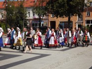 Parada i poegnanie z uczestnikami Spotka na Placu Wolnoci